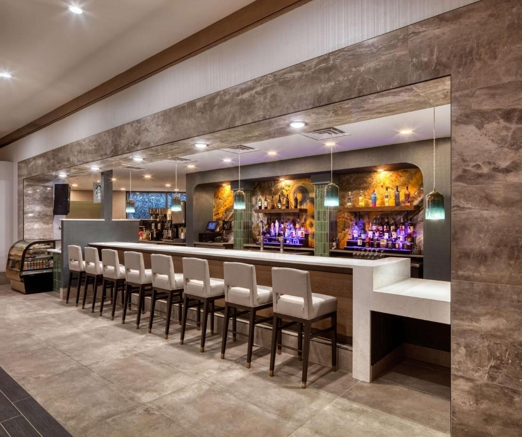 Doubletree By Hilton Tulsa At Warren Place Eksteriør billede