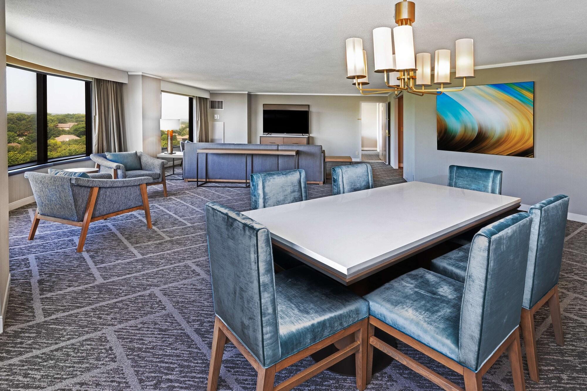 Doubletree By Hilton Tulsa At Warren Place Eksteriør billede