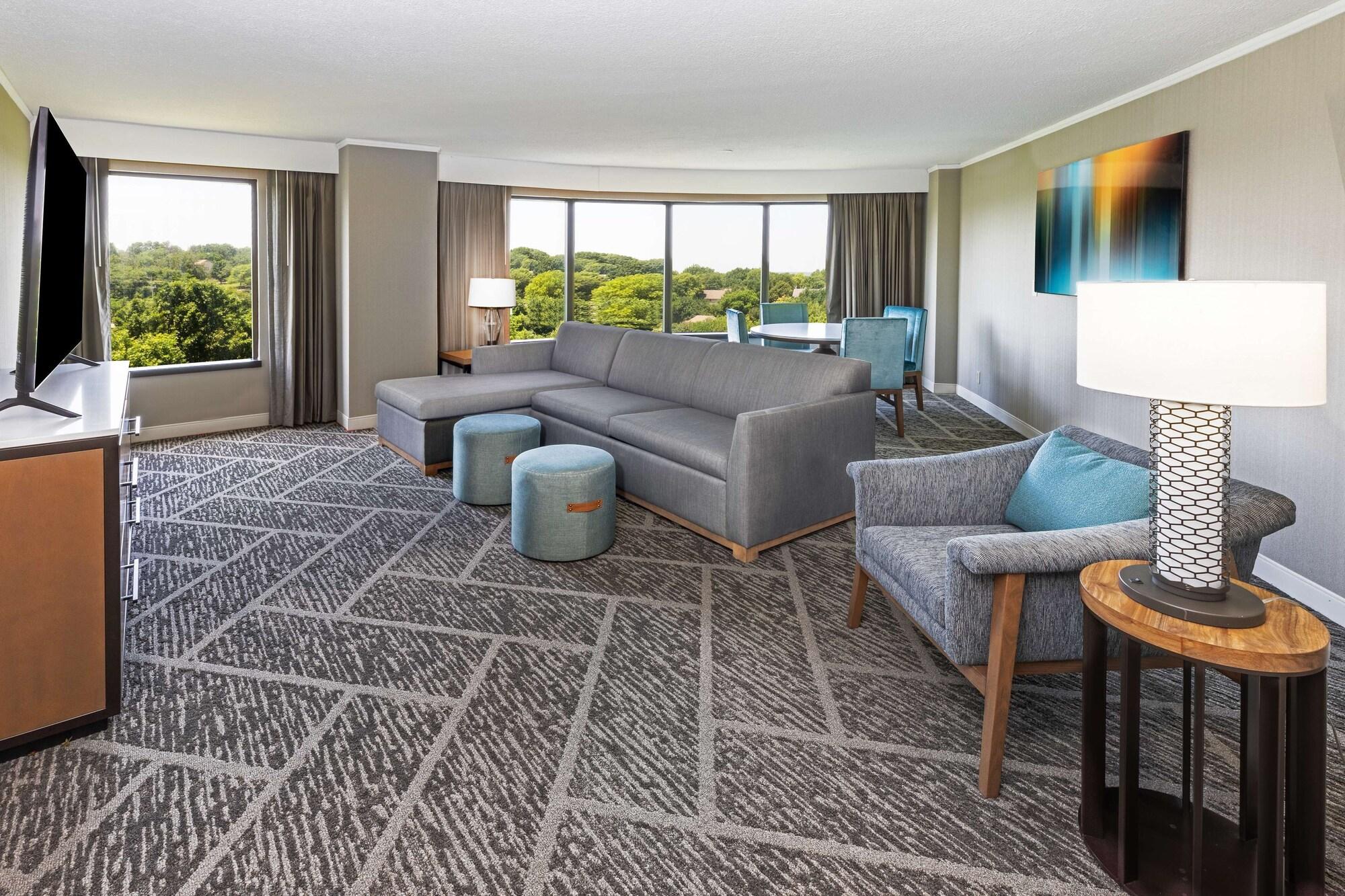 Doubletree By Hilton Tulsa At Warren Place Eksteriør billede