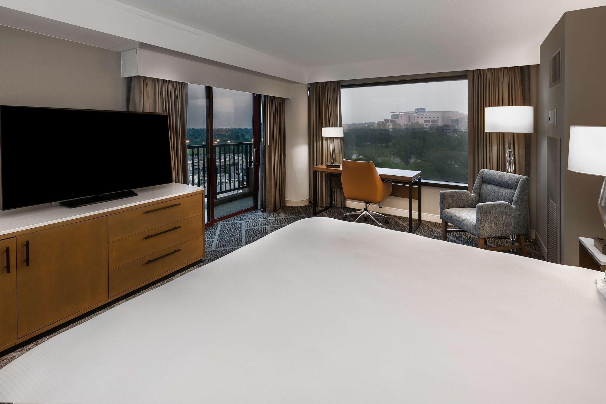 Doubletree By Hilton Tulsa At Warren Place Eksteriør billede