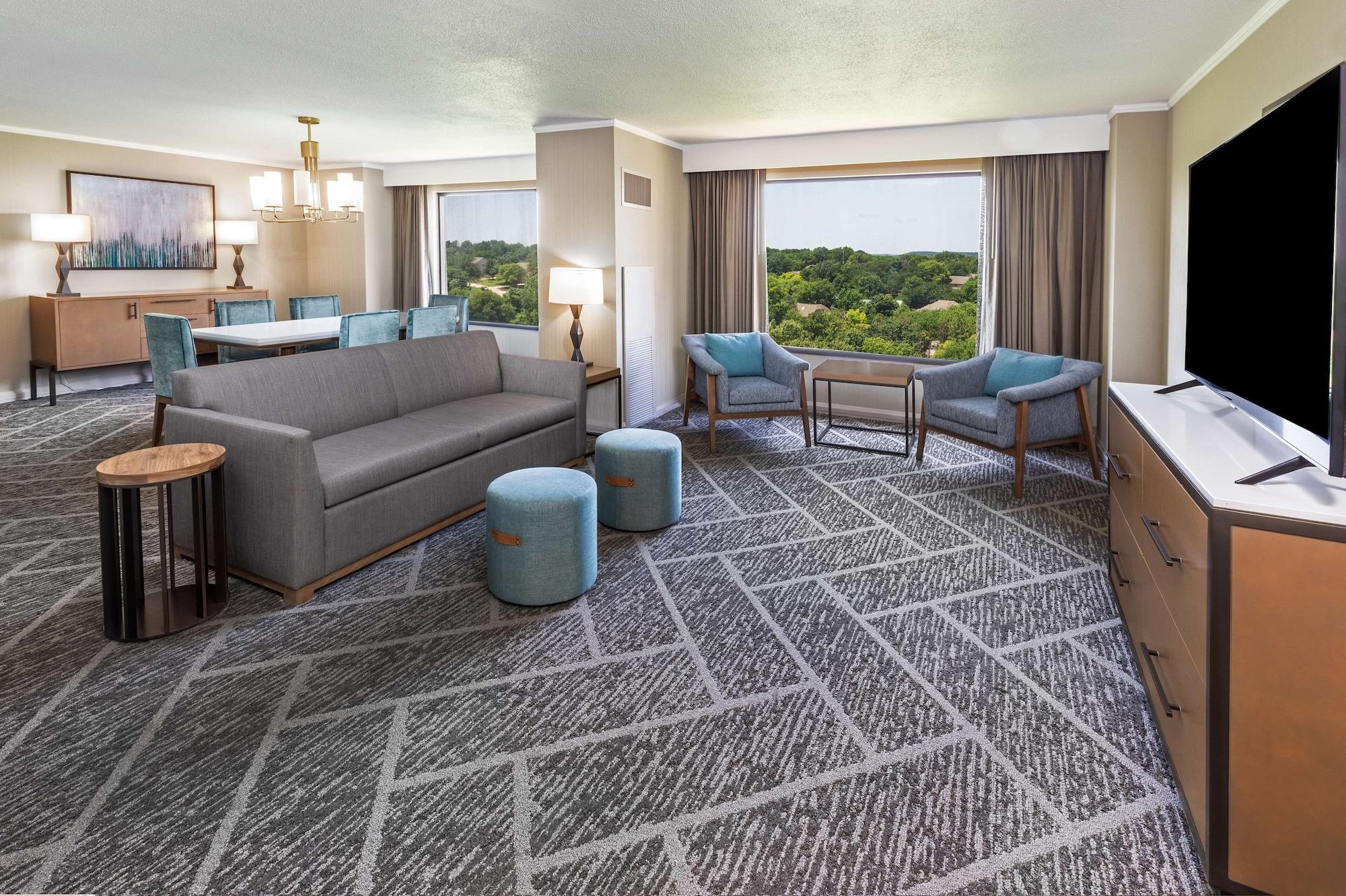 Doubletree By Hilton Tulsa At Warren Place Eksteriør billede
