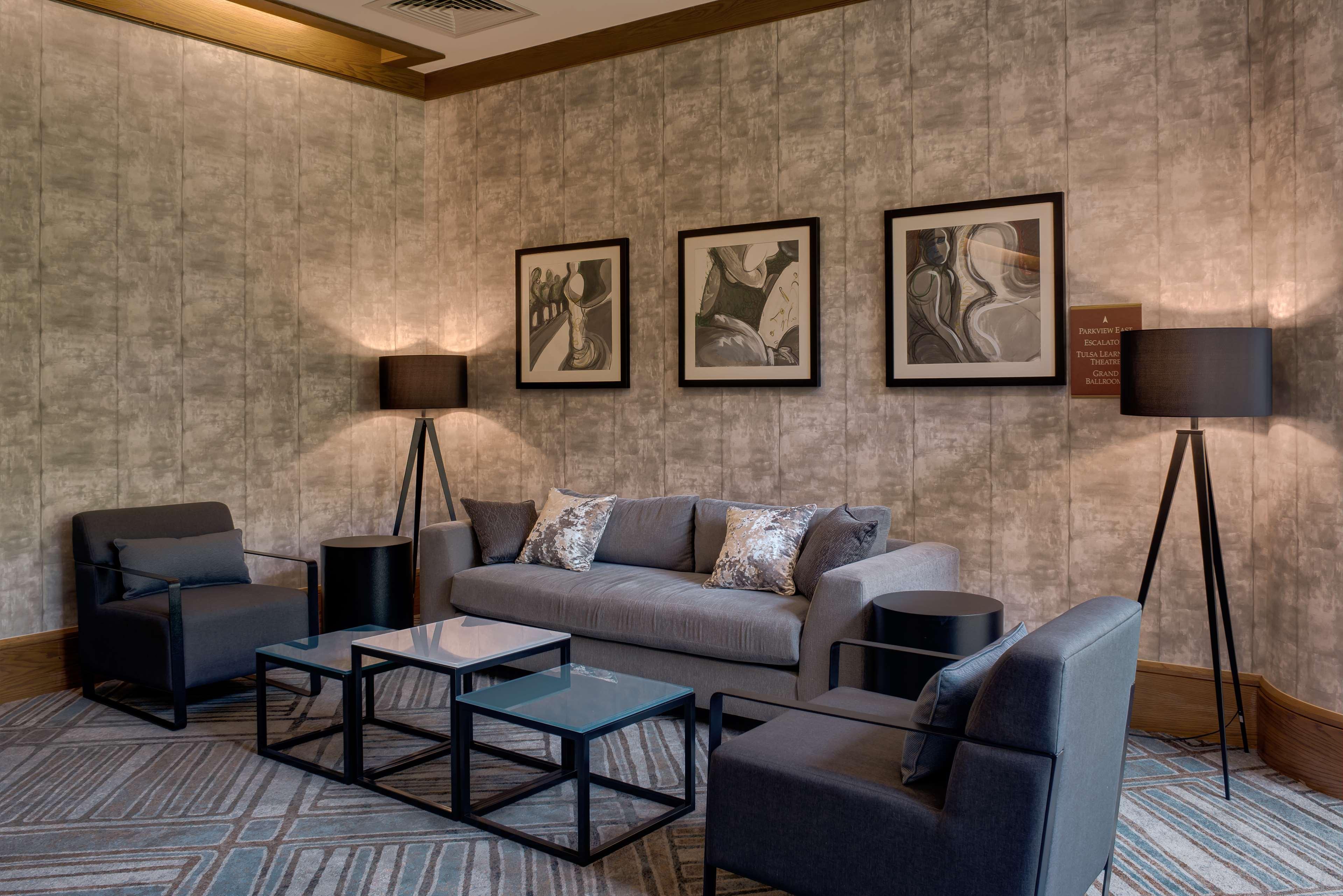 Doubletree By Hilton Tulsa At Warren Place Eksteriør billede