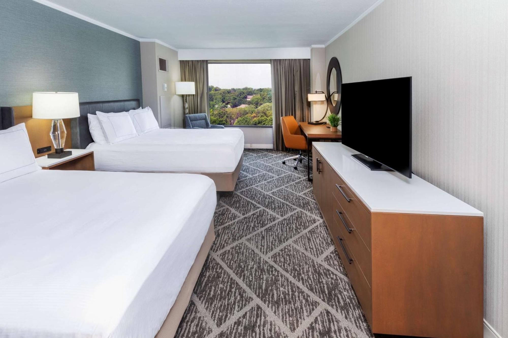 Doubletree By Hilton Tulsa At Warren Place Eksteriør billede