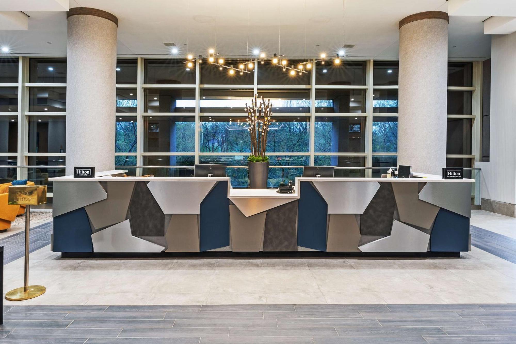 Doubletree By Hilton Tulsa At Warren Place Eksteriør billede