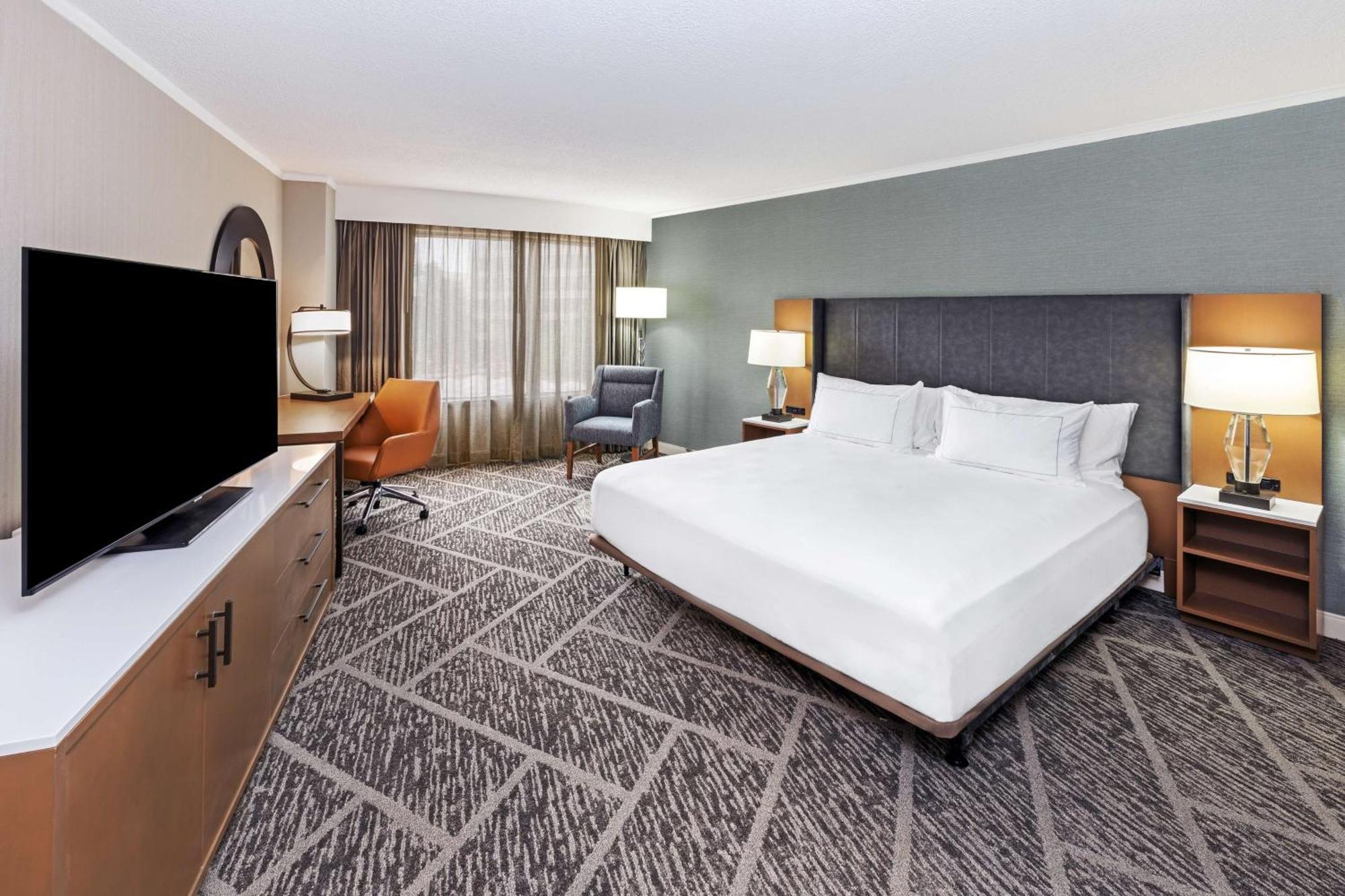 Doubletree By Hilton Tulsa At Warren Place Eksteriør billede